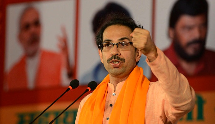 पंतप्रधान नरेंद्र मोदींवर उद्धव ठाकरेंची उपहात्मक टीका पंतप्रधान नरेंद्र मोदींवर उद्धव ठाकरेंची उपहात्मक टीका