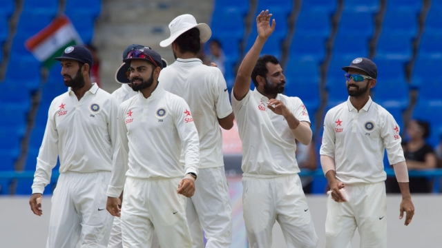 चौथ्या टेस्टमध्ये मोहम्मद शमीचं कमबॅक होणार? चौथ्या टेस्टमध्ये मोहम्मद शमीचं कमबॅक होणार?
