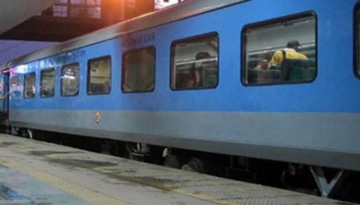 दिल्ली-आग्रा धावणार हाय स्पीड रेल्वे दिल्ली-आग्रा धावणार हाय स्पीड रेल्वे