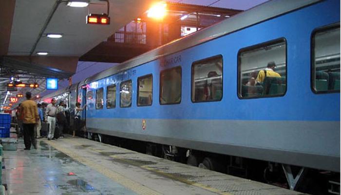 रेल्वे तंत्रज्ञानाच्या मदतीला आली 'सिमरन' रेल्वे तंत्रज्ञानाच्या मदतीला आली 'सिमरन'