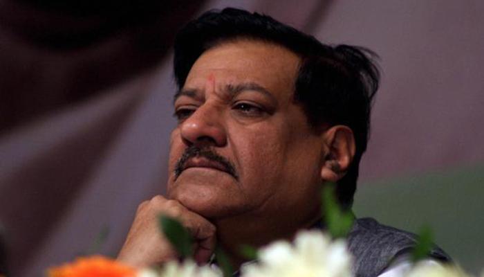 राज्यात काँग्रेसच्या पडद्यामागे हालचाली राज्यात काँग्रेसच्या पडद्यामागे हालचाली