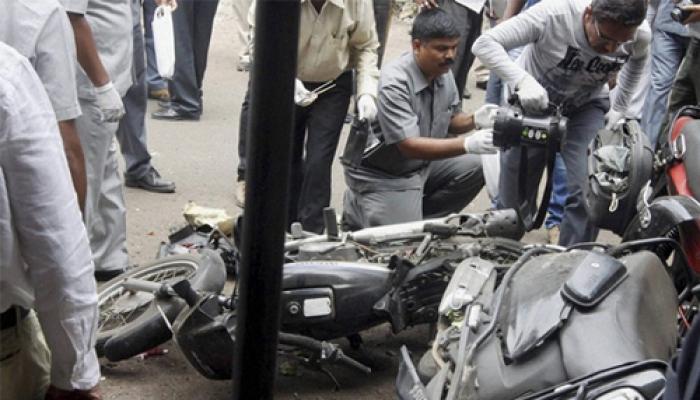 पुणे स्फोट : सीसीटीव्हीत आढळला संशयित पुणे स्फोट : सीसीटीव्हीत आढळला संशयित