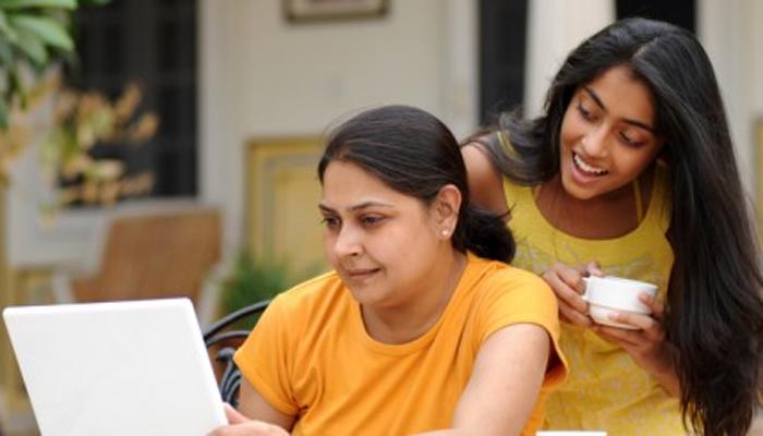 सहा तासांपेक्षा जास्त वेळ भारतीय इंटरनेटवर... सहा तासांपेक्षा जास्त वेळ भारतीय इंटरनेटवर...