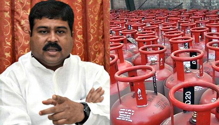 मी पेट्रोलियम मंत्री बोलतोय, 'सब्सिडी वाला सिलेंडर सोडून द्या' मी पेट्रोलियम मंत्री बोलतोय, 'सब्सिडी वाला सिलेंडर सोडून द्या'