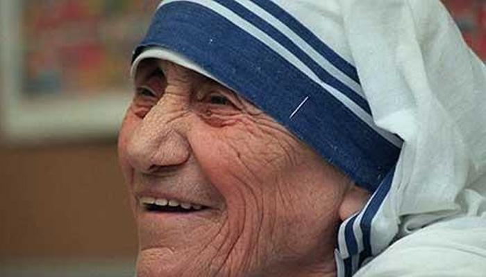 मदर तेरेसा : मोहन भागवत यांच्या भूमिकेचं शिवसेनेकडून समर्थन मदर तेरेसा : मोहन भागवत यांच्या भूमिकेचं शिवसेनेकडून समर्थन