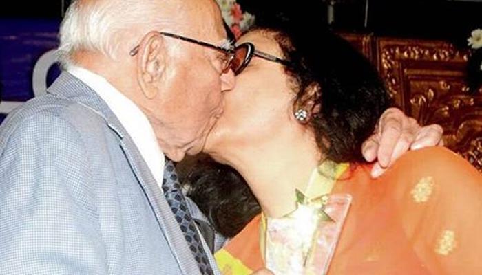 मला विचारूनच जेठमलानींनी घेतलं चुंबन - लीना चंदावरकर मला विचारूनच जेठमलानींनी घेतलं चुंबन - लीना चंदावरकर