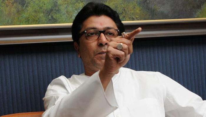 प्रकल्पासाठी दादरकरांना हात लावू देणार नाही - राज ठाकरे प्रकल्पासाठी दादरकरांना हात लावू देणार नाही - राज ठाकरे