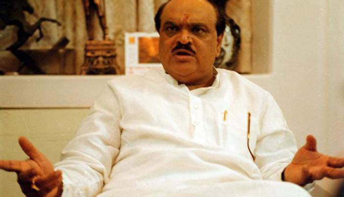 एसीबीनंतर आता भुजबळांच्या मालमत्तेवर ईडीच्या धाडी एसीबीनंतर आता भुजबळांच्या मालमत्तेवर ईडीच्या धाडी