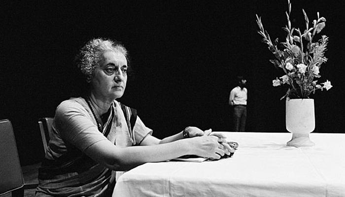 'आणीबाणी'ची चाळिशी : 'राष्ट्रपतीजी ने आपातकाल की घोषणा की है...' 'आणीबाणी'ची चाळिशी : 'राष्ट्रपतीजी ने आपातकाल की घोषणा की है...'