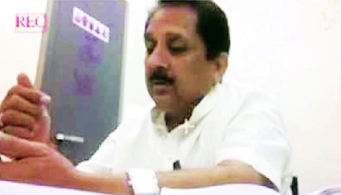 आमदार राज पुरोहितांना भाजपची कारणे दाखवा नोटीस आमदार राज पुरोहितांना भाजपची कारणे दाखवा नोटीस