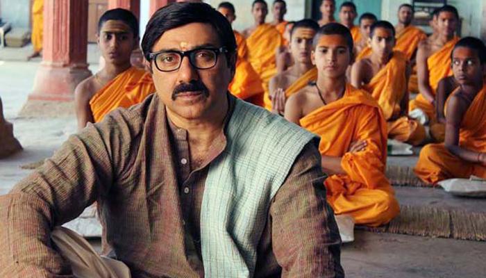 'मोहल्ला अस्सी'च्या प्रोमोवरून सनी देओल अडचणीत 'मोहल्ला अस्सी'च्या प्रोमोवरून सनी देओल अडचणीत