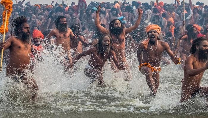 कुंभमेळ्यापूर्वीच 'कॉन्डोम्स'चा स्टॉक संपला, 'एचआयव्ही'ची धास्ती! कुंभमेळ्यापूर्वीच 'कॉन्डोम्स'चा स्टॉक संपला, 'एचआयव्ही'ची धास्ती!