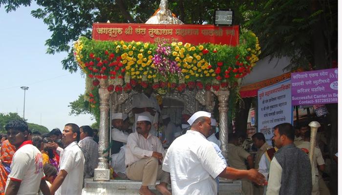 तुकोबांच्या पालखीचं आज प्रस्थान... तुकोबांच्या पालखीचं आज प्रस्थान...