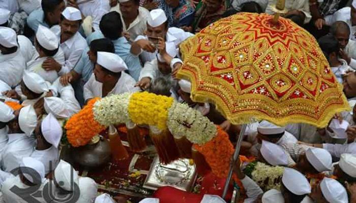 तुकोबांची पालखी रोटी घाटात तर माऊलींची वाल्ह्यात तुकोबांची पालखी रोटी घाटात तर माऊलींची वाल्ह्यात