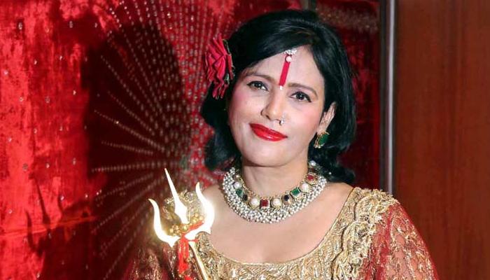 कोण आहे डॅडी? राधे माँशी त्याचा काय संबंध? कोण आहे डॅडी? राधे माँशी त्याचा काय संबंध?