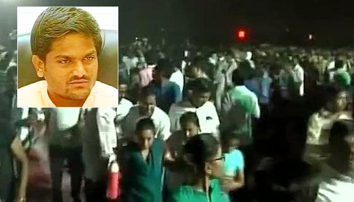 हार्दिक पटेल दुसरे अरविंद केजरीवाल? हार्दिक पटेल दुसरे अरविंद केजरीवाल?