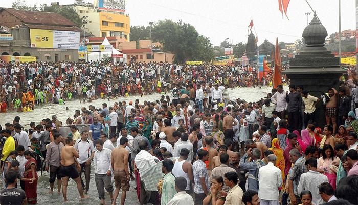 कुंभमेळ्यावर 'स्वाईन फ्लू'ची वाकडी नजर, ९ बळी! कुंभमेळ्यावर 'स्वाईन फ्लू'ची वाकडी नजर, ९ बळी!