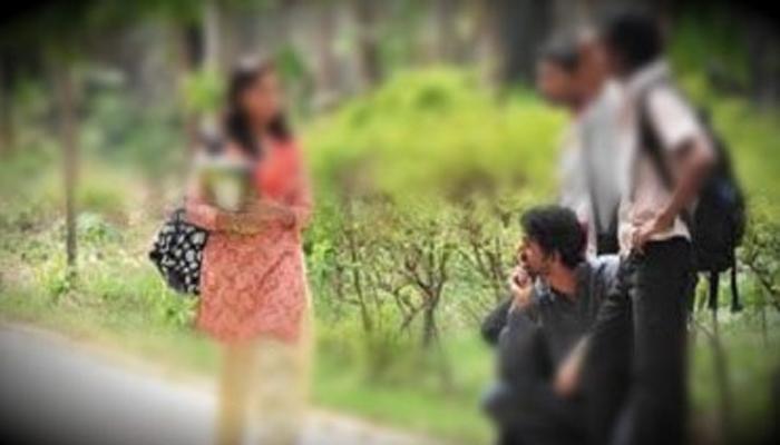 Teasing: त्याच्यामुळे अल्पवयीन मुलीनं केली आत्महत्या Teasing: त्याच्यामुळे अल्पवयीन मुलीनं केली आत्महत्या