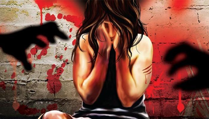 45 वर्षीय महिलेवर सामूहिक बलात्कार; नाल्यात फेकून दिलं 45 वर्षीय महिलेवर सामूहिक बलात्कार; नाल्यात फेकून दिलं