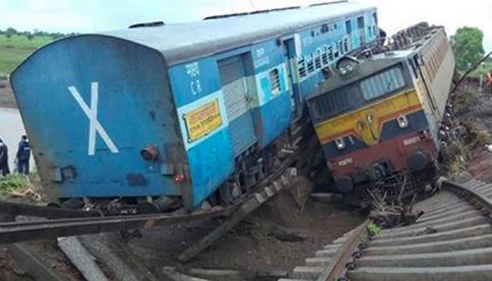 रेल्वे अपघात झाल्यास प्रवाशाला मिळणार भरपाई, एलआयसीबरोबर करार रेल्वे अपघात झाल्यास प्रवाशाला मिळणार भरपाई, एलआयसीबरोबर करार