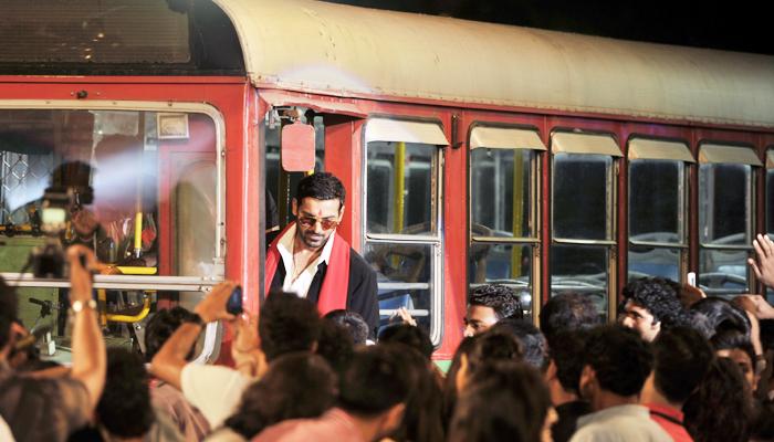 'बोनस मिळाला नाही तर बेस्ट बस बंद' 'बोनस मिळाला नाही तर बेस्ट बस बंद'