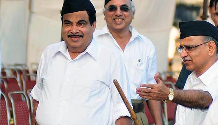 मुख्यमंत्री फडणवीस, केंद्रीय मंत्री गडकरी संघाच्या गणवेशात मुख्यमंत्री फडणवीस, केंद्रीय मंत्री गडकरी संघाच्या गणवेशात