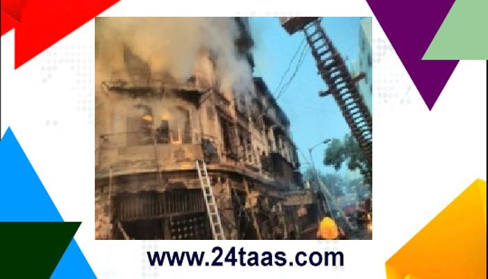 दादर येथे इमारतीला भीषण आग, २ जण गंभीर दादर येथे इमारतीला भीषण आग, २ जण गंभीर