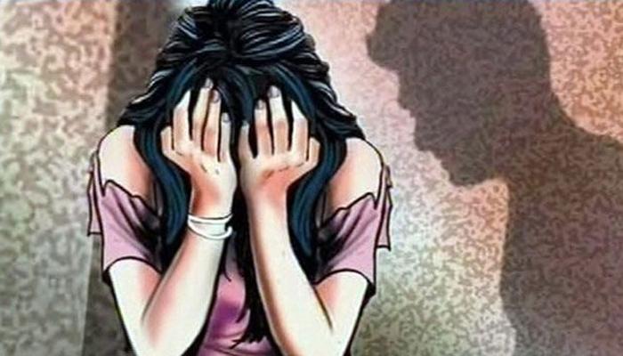 अल्पवयीन मुलीचा आर्मीच्या तीन जवानांवर सामूहिक बलात्काराचा आरोप अल्पवयीन मुलीचा आर्मीच्या तीन जवानांवर सामूहिक बलात्काराचा आरोप