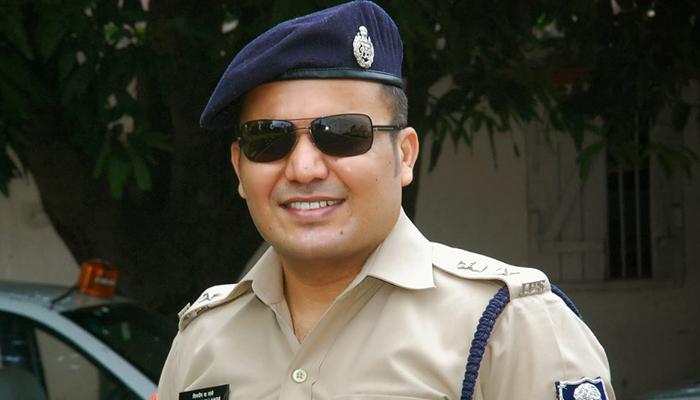 बिहारमध्ये माफियांच्या दबावामुळे 'मराठी सिंघम'ची बदली बिहारमध्ये माफियांच्या दबावामुळे 'मराठी सिंघम'ची बदली