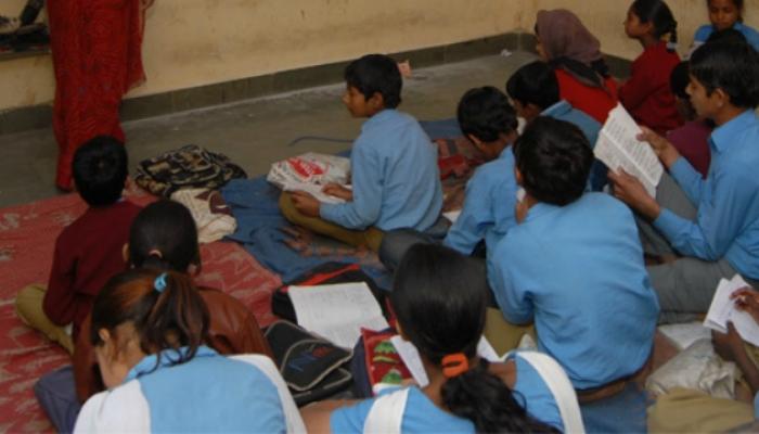 महानगरांतील शाळांची वेळ बारा तास करा - संघ महानगरांतील शाळांची वेळ बारा तास करा - संघ