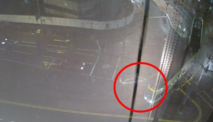 CCTV फुटेज : सिनेमातही दिसणार नाही असा खतरनाक अपघात! CCTV फुटेज : सिनेमातही दिसणार नाही असा खतरनाक अपघात!