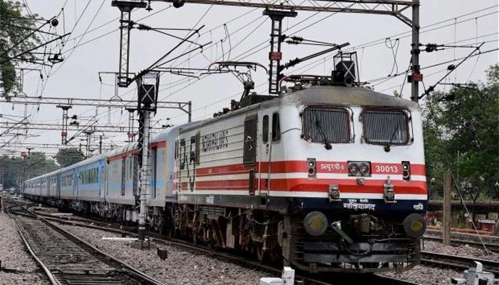 रेल्वेचं बजेट वेगळं का ? रेल्वेचं बजेट वेगळं का ?