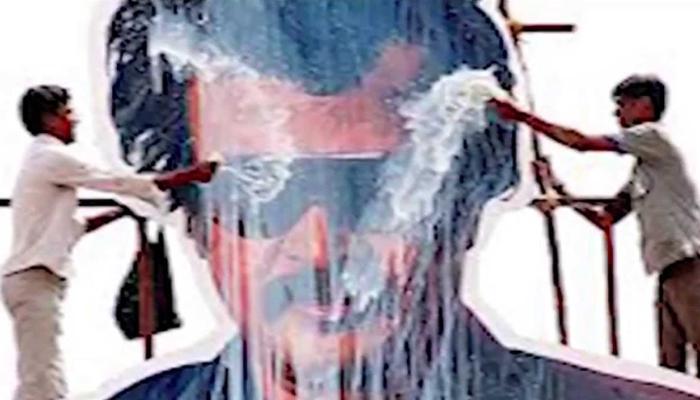 दुधाचा अपव्यय केल्याप्रकरणी रजनीकांतवर न्यायालयात खटला दुधाचा अपव्यय केल्याप्रकरणी रजनीकांतवर न्यायालयात खटला