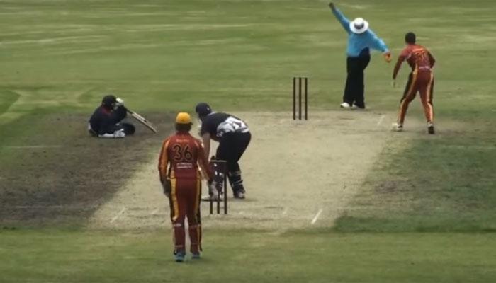 video : एका चेंडूत तीन खेळाडूंना दुखापत video : एका चेंडूत तीन खेळाडूंना दुखापत