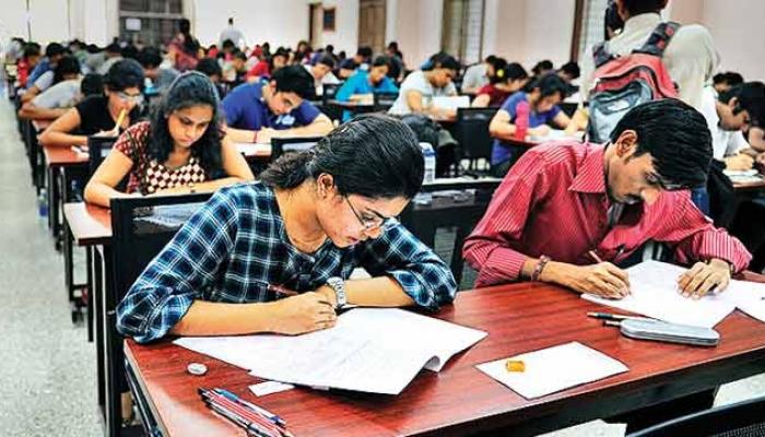 'नीट'वरून राज्यातल्या विद्यार्थ्यांना दिलासा नाही 'नीट'वरून राज्यातल्या विद्यार्थ्यांना दिलासा नाही