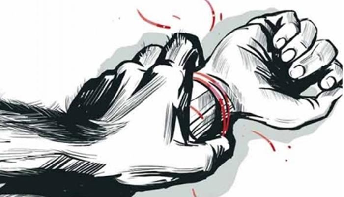 ब्राझीलमध्ये १६ वर्षांच्या मुलीवर ३३ जणांकडून बलात्कार ब्राझीलमध्ये १६ वर्षांच्या मुलीवर ३३ जणांकडून बलात्कार