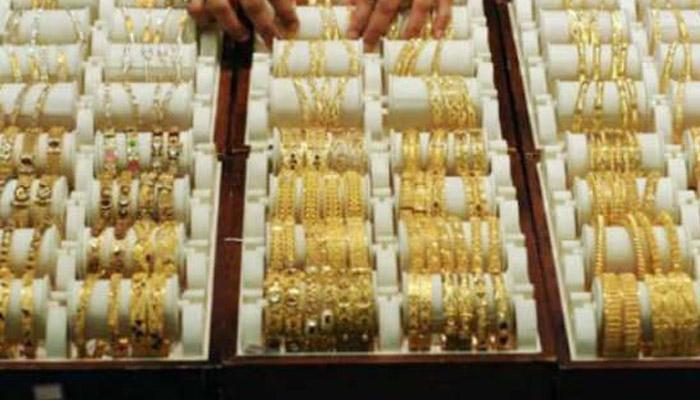 सोन्याच्या किंमतीत मोठी घसरण सोन्याच्या किंमतीत मोठी घसरण