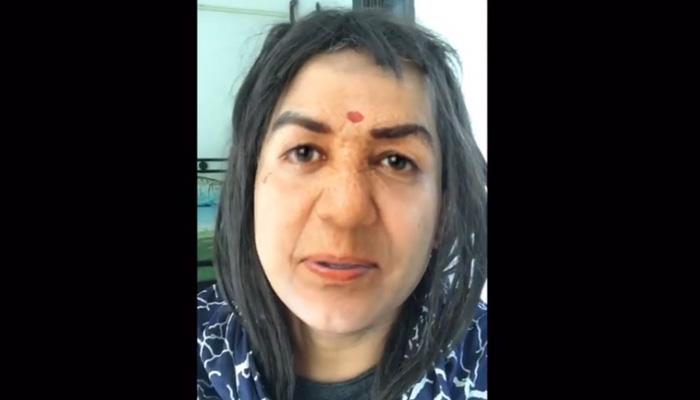VIDEO : लतादीदींच्या मुद्द्यावर कॉमेडीयन गौरवची तन्मयला चपराक! VIDEO : लतादीदींच्या मुद्द्यावर कॉमेडीयन गौरवची तन्मयला चपराक!