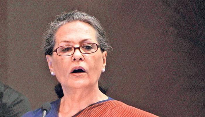 सोनिया गांधी अडचणीत, बांधकामाचे पैसे थकविल्याचा गुन्हा दाखल सोनिया गांधी अडचणीत, बांधकामाचे पैसे थकविल्याचा गुन्हा दाखल
