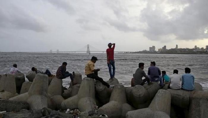 मान्सून थबकला; दुष्काळात तेरावा महिना मान्सून थबकला; दुष्काळात तेरावा महिना