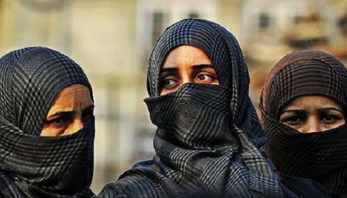 महिलांचा चुकीचा पेहराव नद्या कोरड्या पाडतात ? महिलांचा चुकीचा पेहराव नद्या कोरड्या पाडतात ?