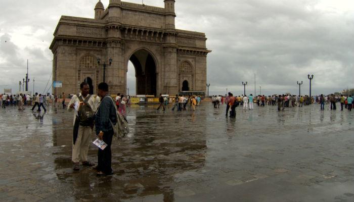 विदर्भाच्या वाटेनं मान्सून महाराष्ट्रात दाखल, ४८ तासांत होणार सक्रीय विदर्भाच्या वाटेनं मान्सून महाराष्ट्रात दाखल, ४८ तासांत होणार सक्रीय