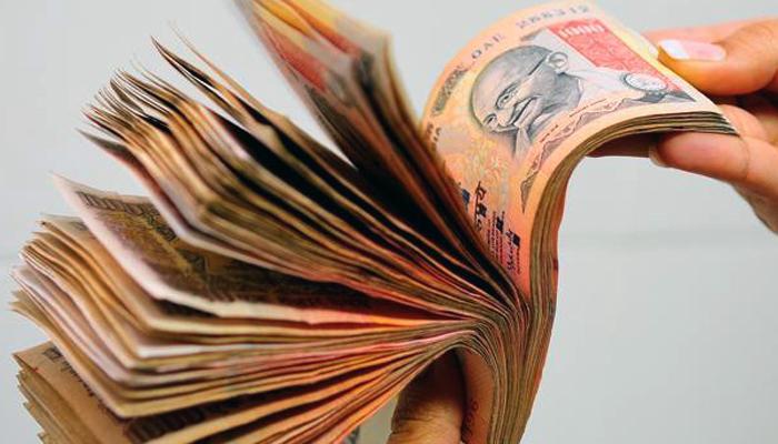 बॅंकेसंबंधी कामे उरकून घ्या, ११ दिवस राहणार बंद बॅंकेसंबंधी कामे उरकून घ्या, ११ दिवस राहणार बंद