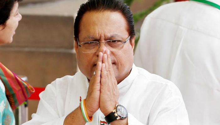 यवतमाळ विद्यार्थी लैंगिक शोषण प्रकरण : विजय दर्डा वादात यवतमाळ विद्यार्थी लैंगिक शोषण प्रकरण : विजय दर्डा वादात