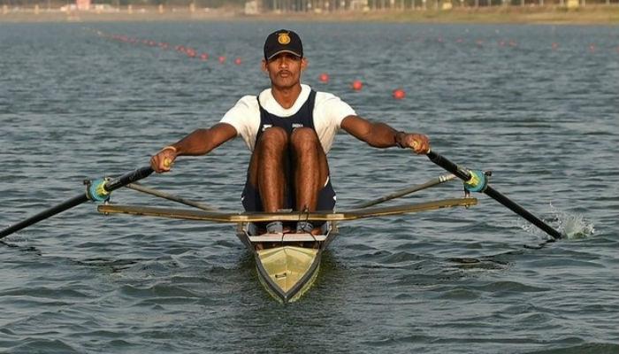 झी २४ तासच्या इम्पॅक्ट : सरकारला फुटला पाझर, दत्तू भोकनळला मदत झी २४ तासच्या इम्पॅक्ट : सरकारला फुटला पाझर, दत्तू भोकनळला मदत