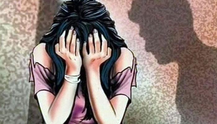 50 ते 150 रुपयांना बलात्काराच्या व्हिडिओची विक्री 50 ते 150 रुपयांना बलात्काराच्या व्हिडिओची विक्री