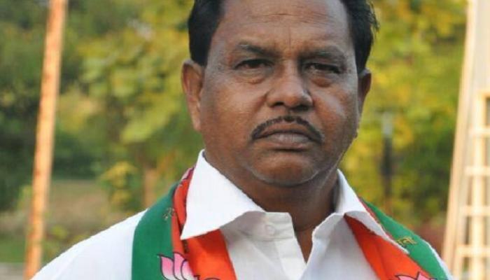 भाजप आमदाराकडून पोलीस शिपायाला मारहाण, गुन्हा दाखल भाजप आमदाराकडून पोलीस शिपायाला मारहाण, गुन्हा दाखल