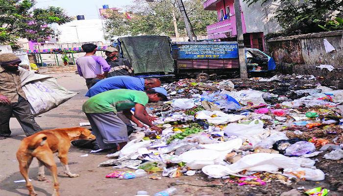 मुंबई खराब करणाऱ्यांकडून 1 कोटी 34 लाखांची दंड वसुली मुंबई खराब करणाऱ्यांकडून 1 कोटी 34 लाखांची दंड वसुली
