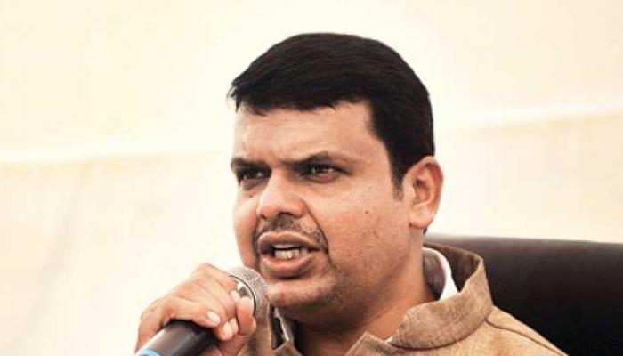 मुख्यमंत्र्यांचा काँग्रेस-राष्ट्रवादीला दणका, २२ प्रकल्प केले रद्द मुख्यमंत्र्यांचा काँग्रेस-राष्ट्रवादीला दणका, २२ प्रकल्प केले रद्द
