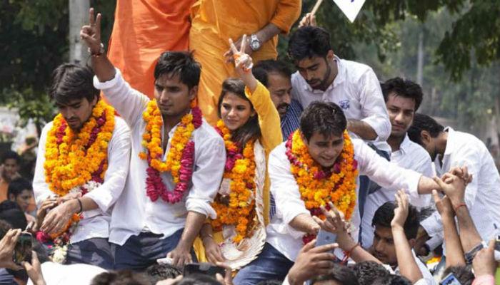 दिल्ली विद्यापिठात 'अभाविप'चं वर्चस्व... दिल्ली विद्यापिठात 'अभाविप'चं वर्चस्व...